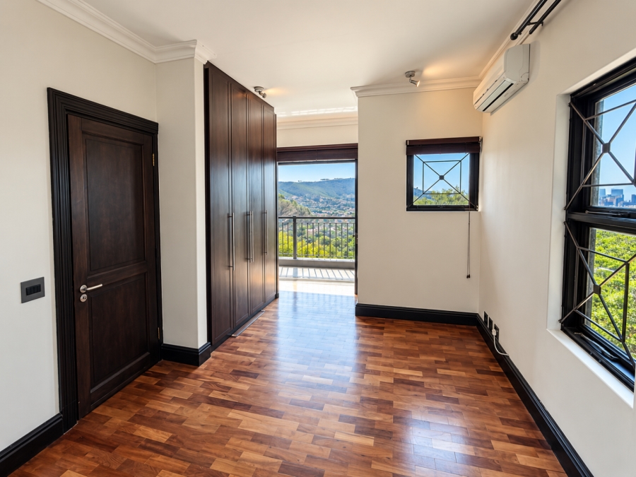 5 Bedroom Property for Sale in Higgovale Western Cape
